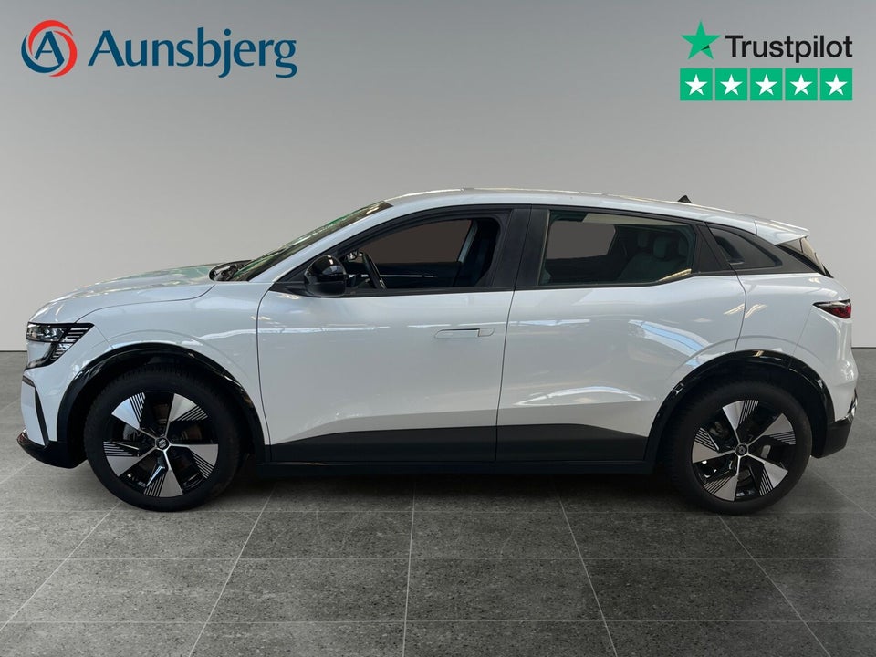 Renault Megane E-Tech 40 Equilibre 5d