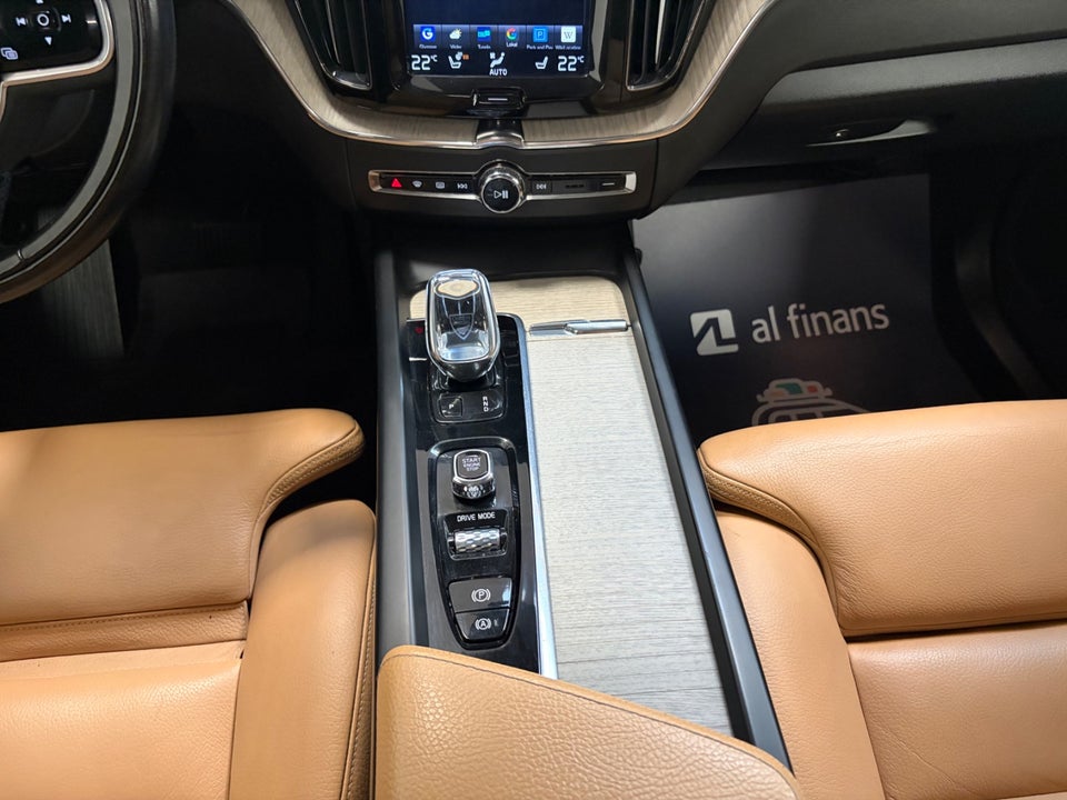 Volvo XC60 2,0 T8 ReCharge Inscription aut. AWD 5d