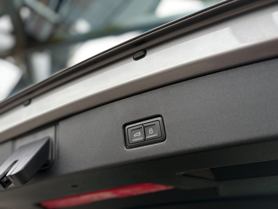 Audi Q4 e-tron 40 Advanced Sportback 5d