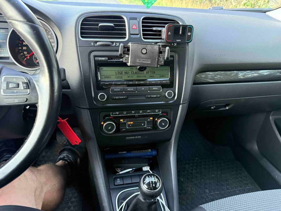 VW Golf VI 1,6 TDi 105 Highline Variant BMT 5d