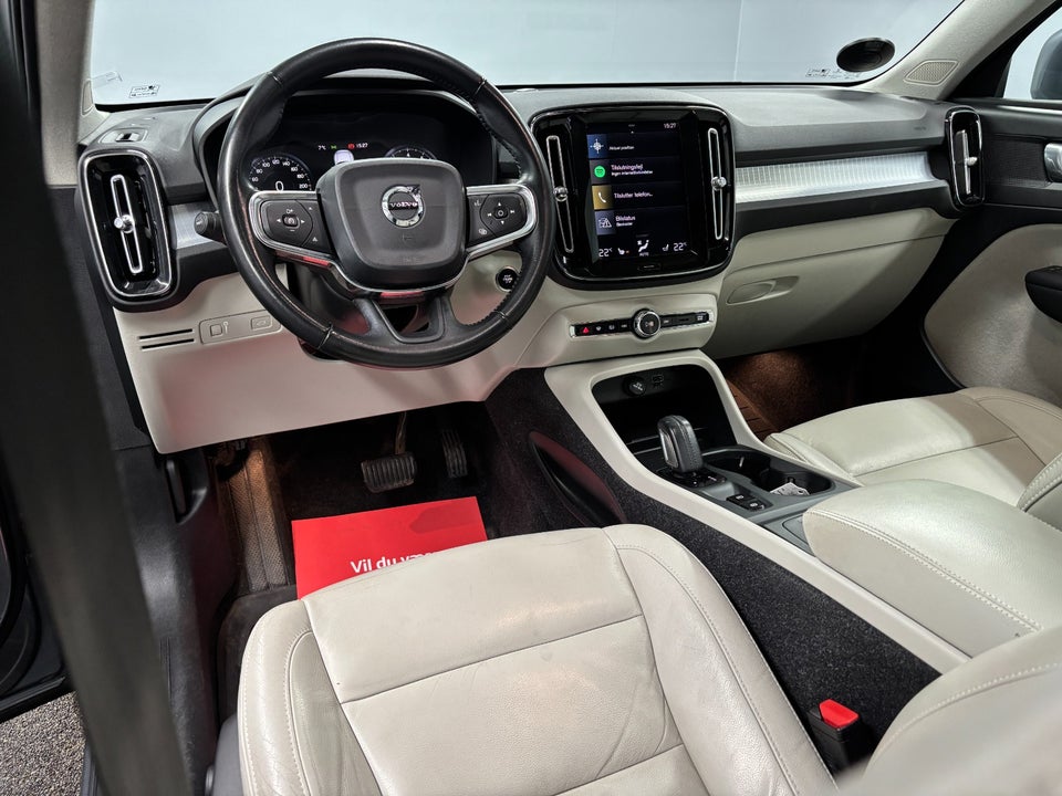 Volvo XC40 2,0 T4 190 Momentum aut. 5d
