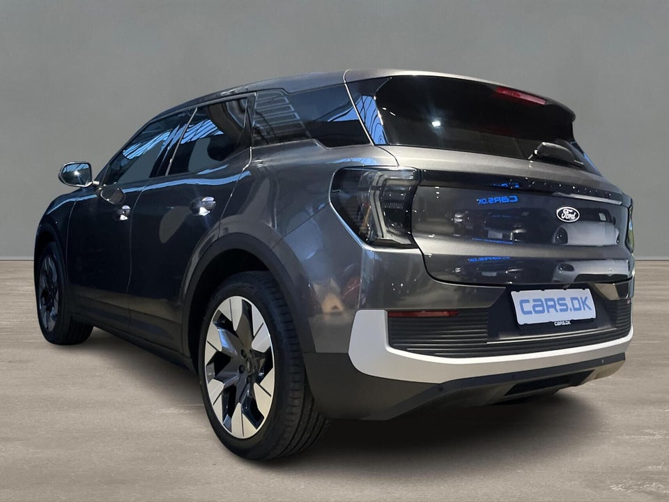 Ford Explorer 82 Premium Extended Range 5d