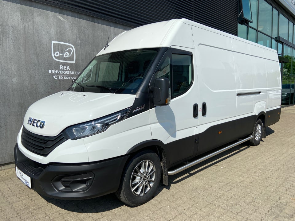 Iveco Daily 3,0 35S18 16m³ Van AG8