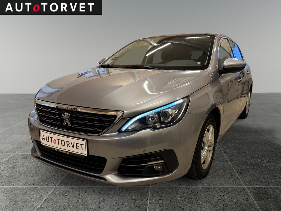 Peugeot 308 1,5 BlueHDi 130 Selection Sky 5d