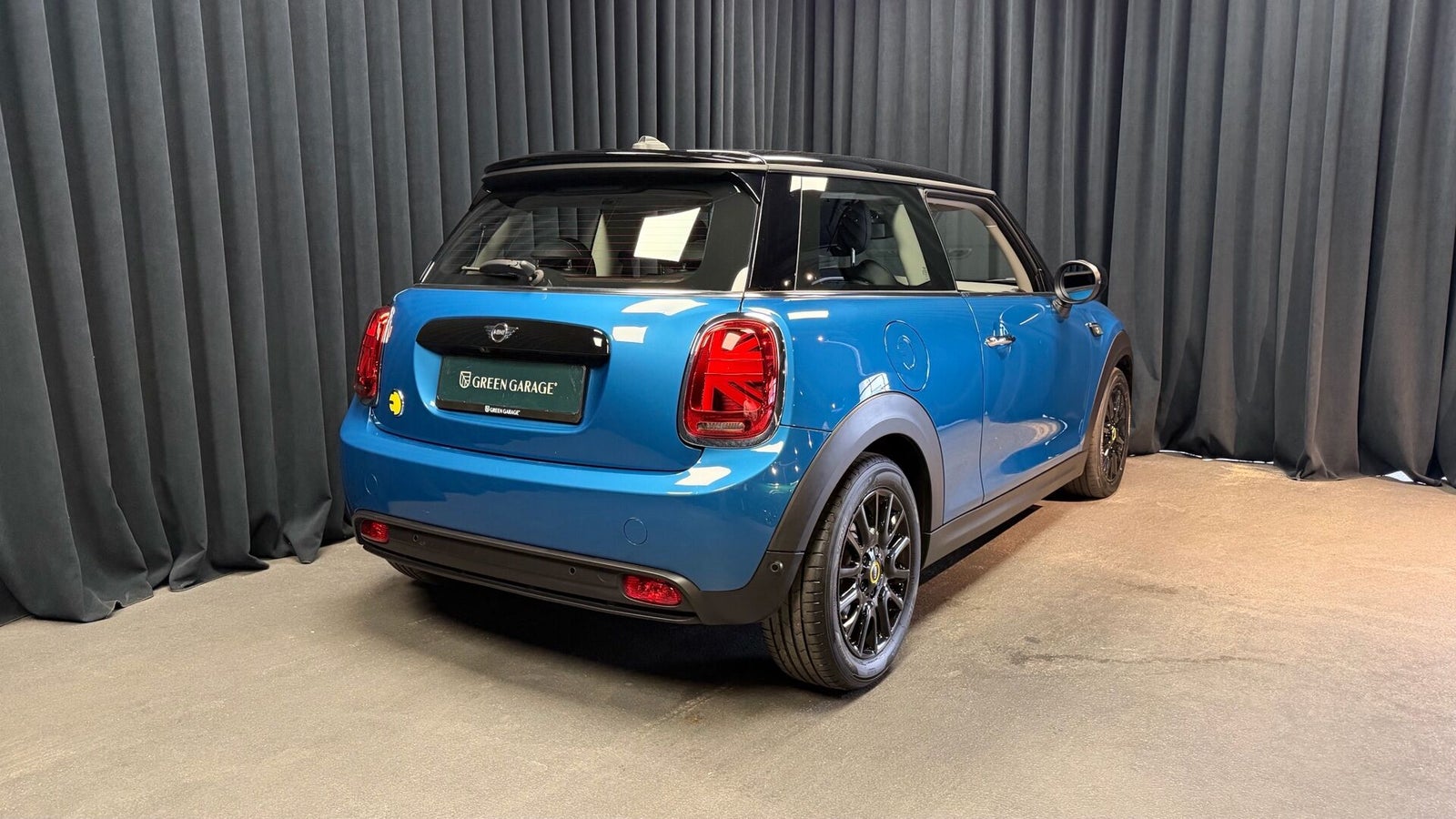 MINI Cooper SE Essential 3d
