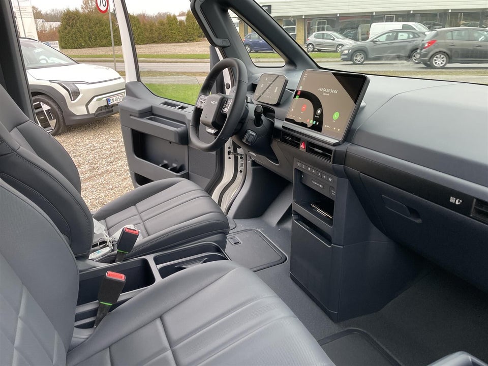 Kia PV5 71 Long Range Upgrade 5d