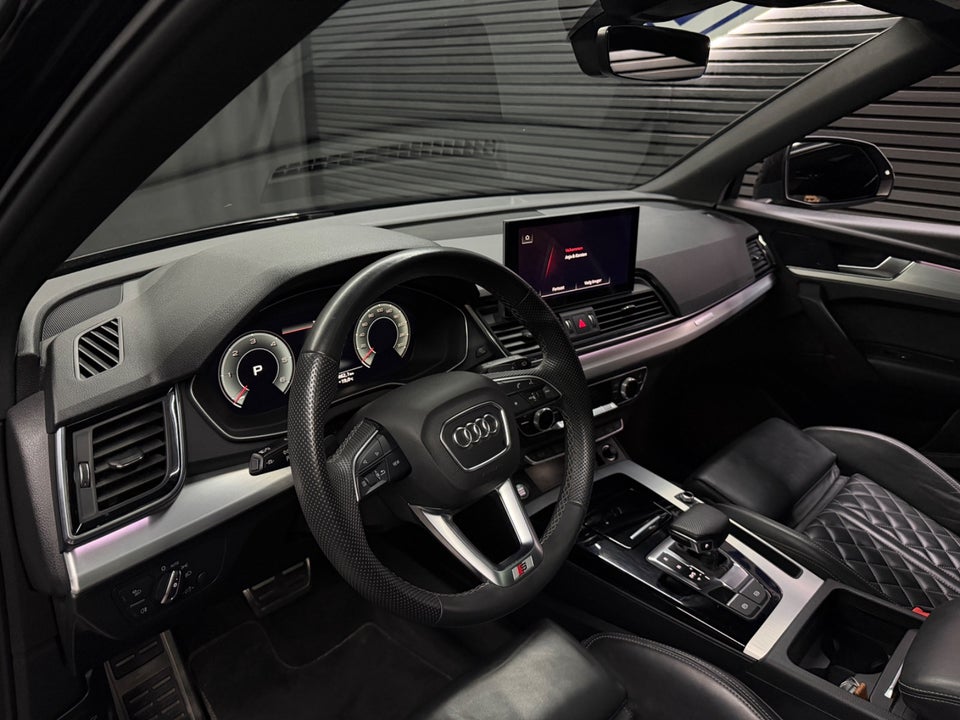 Audi Q5 40 TDi S-line quattro S-tr. 5d