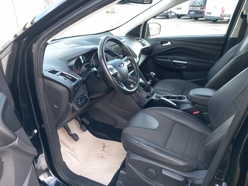 Ford Kuga 1,5 SCTi 150 Titanium 5d