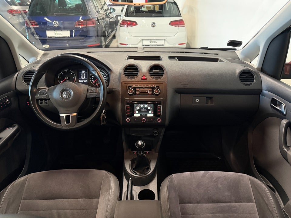 VW Caddy Maxi 1,6 TDi 102 Comfortline BMT 4d