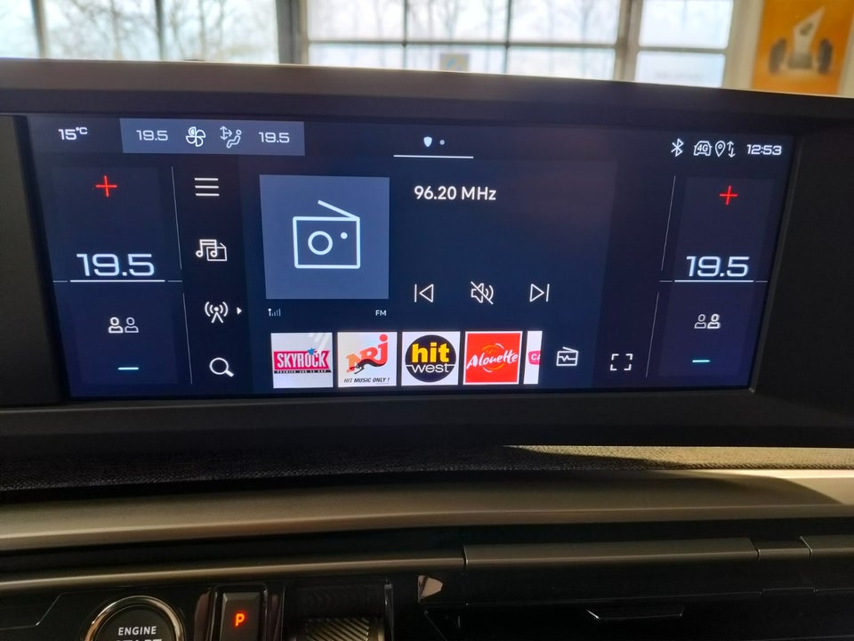 Peugeot e-5008 77 Allure 7prs 5d