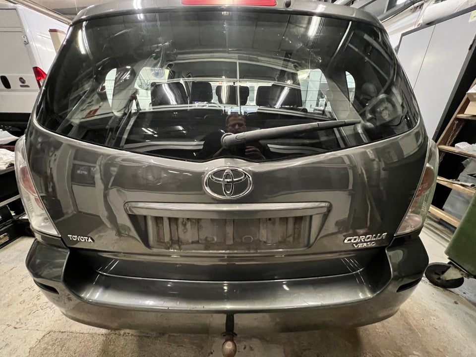 Toyota Corolla Verso 1,8 Terra 7prs 5d