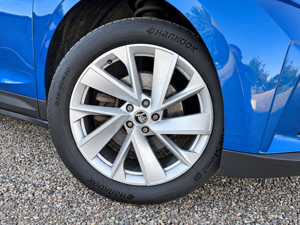 Skoda Enyaq 60 iV Loft 5d