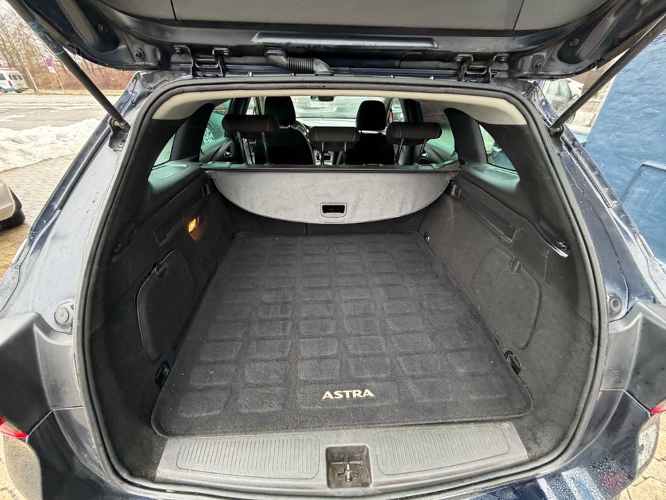 Opel Astra 1,6 CDTi 136 Excite Sports Tourer 5d