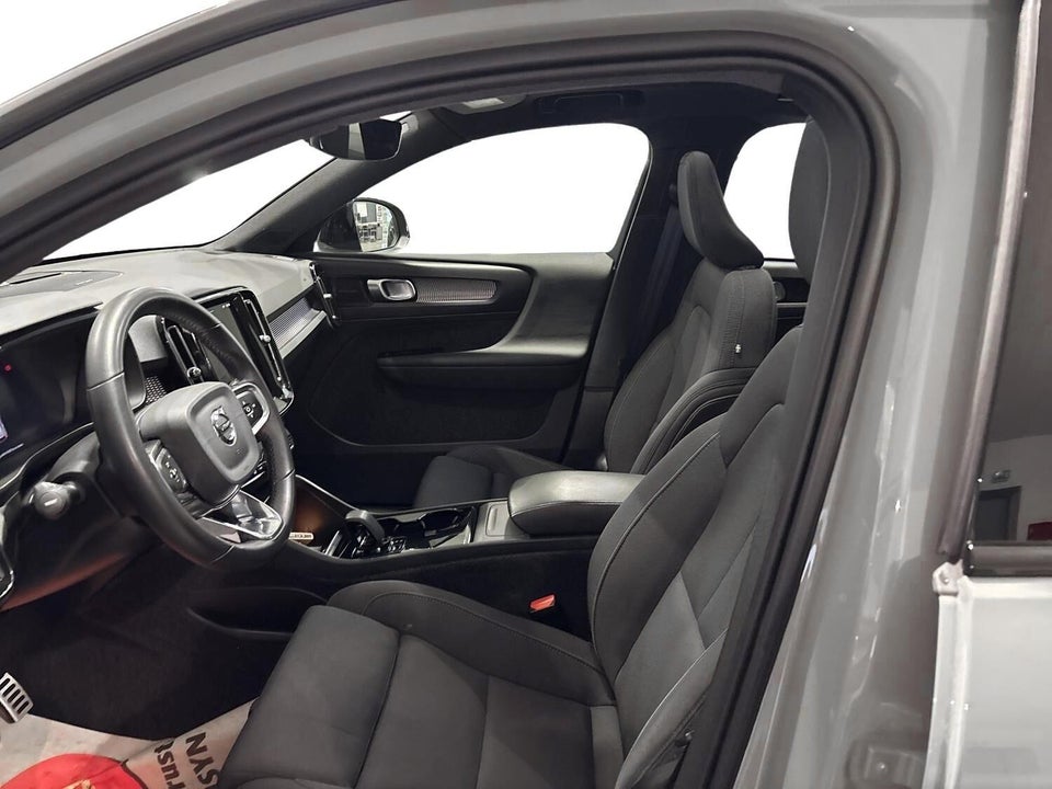 Volvo XC40 P8 ReCharge Twin Pro 5d