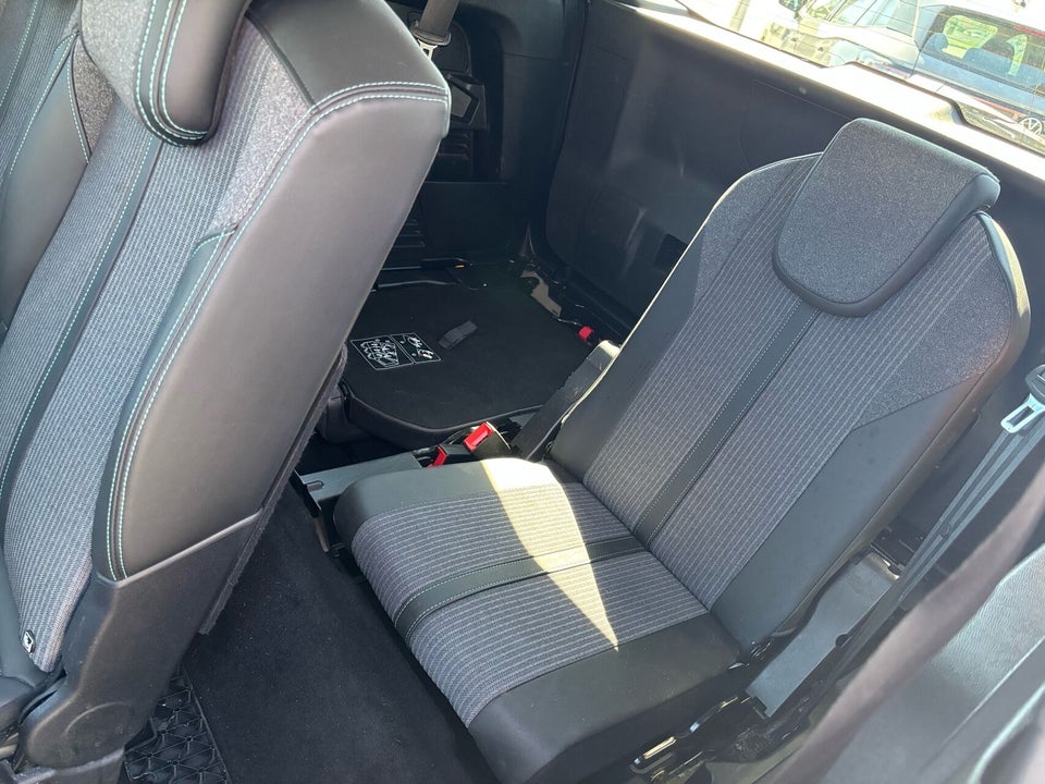Peugeot 5008 1,5 BlueHDi 130 Active EAT8 7prs 5d
