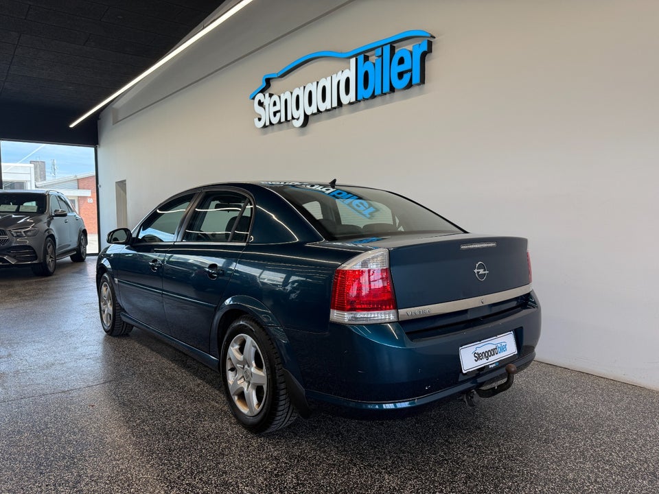 Opel Vectra 1,8 16V 140 Elegance 5d