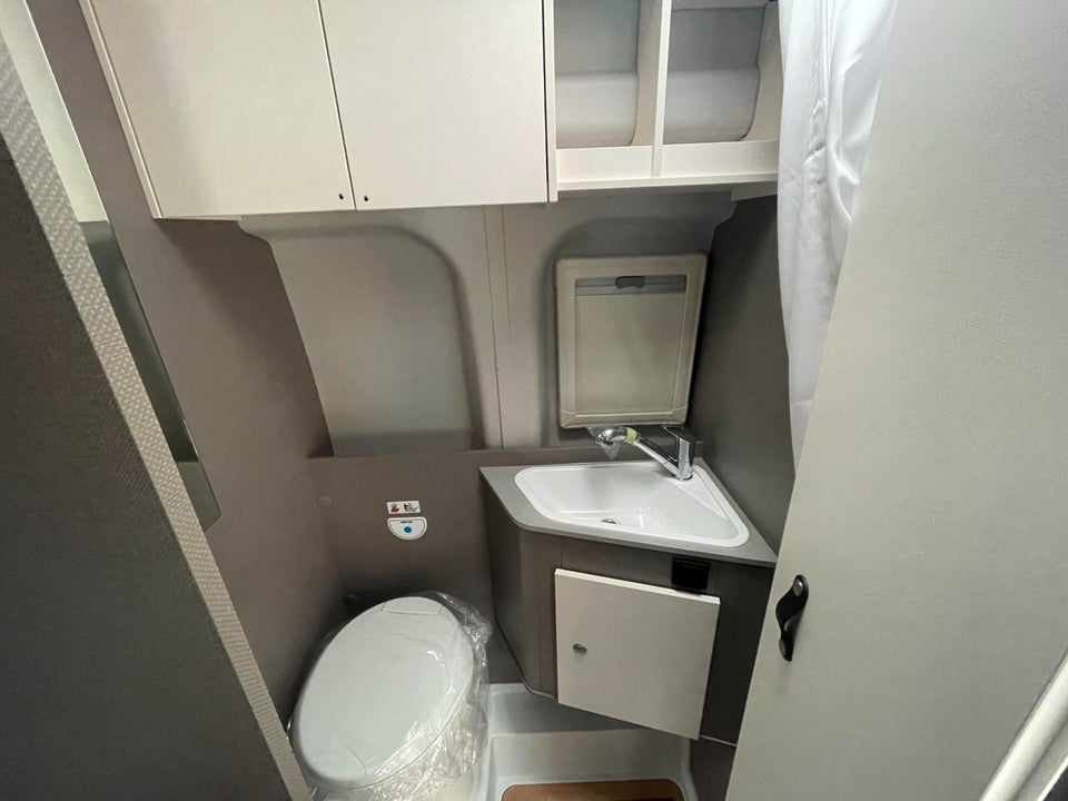 Etrusco CV600DF 2,0 aut. 4d