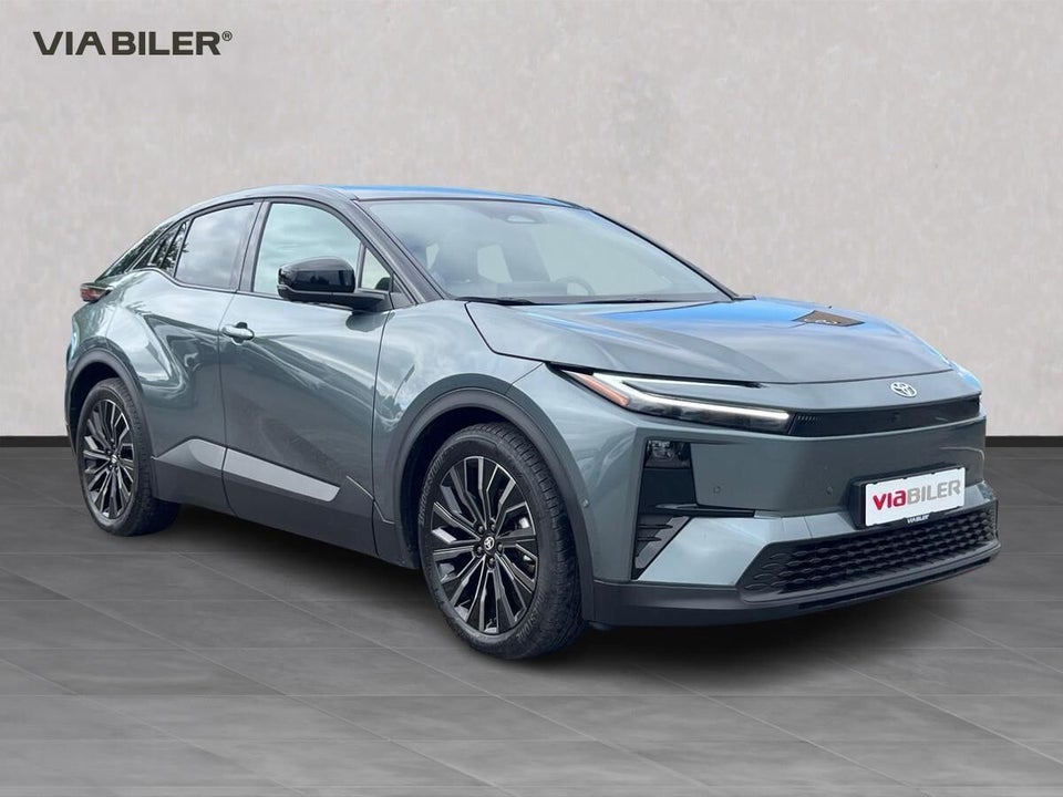 Toyota C-HR+ 77 Executive AWD 5d