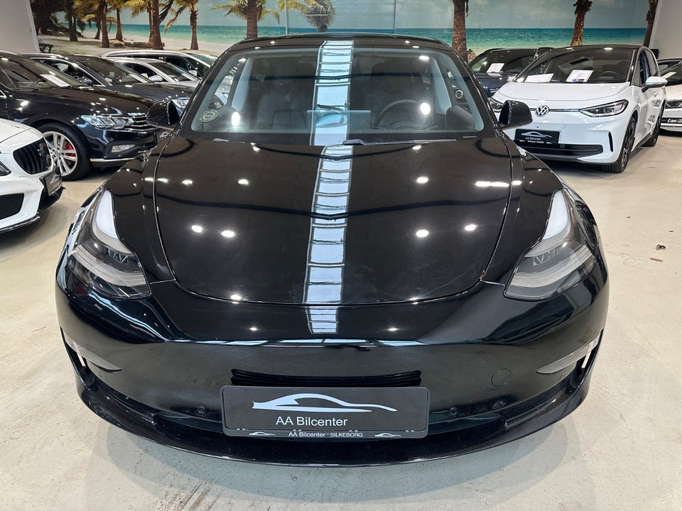 Tesla Model 3 Long Range AWD 4d