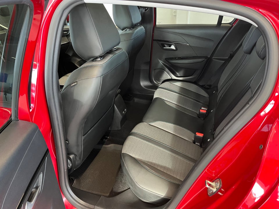 Peugeot 208 1,2 PureTech 100 Allure Sky EAT8 5d