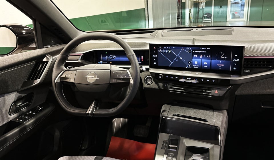 Opel Grandland-e 73 GS Sky 5d