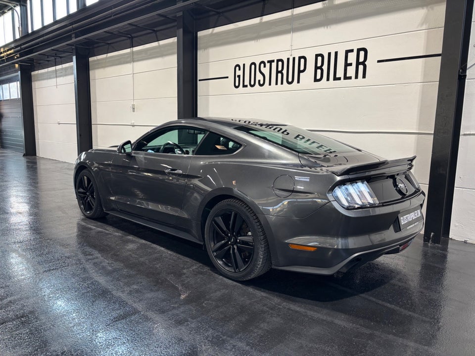 Ford Mustang 2,3 EcoBoost Fastback 2d