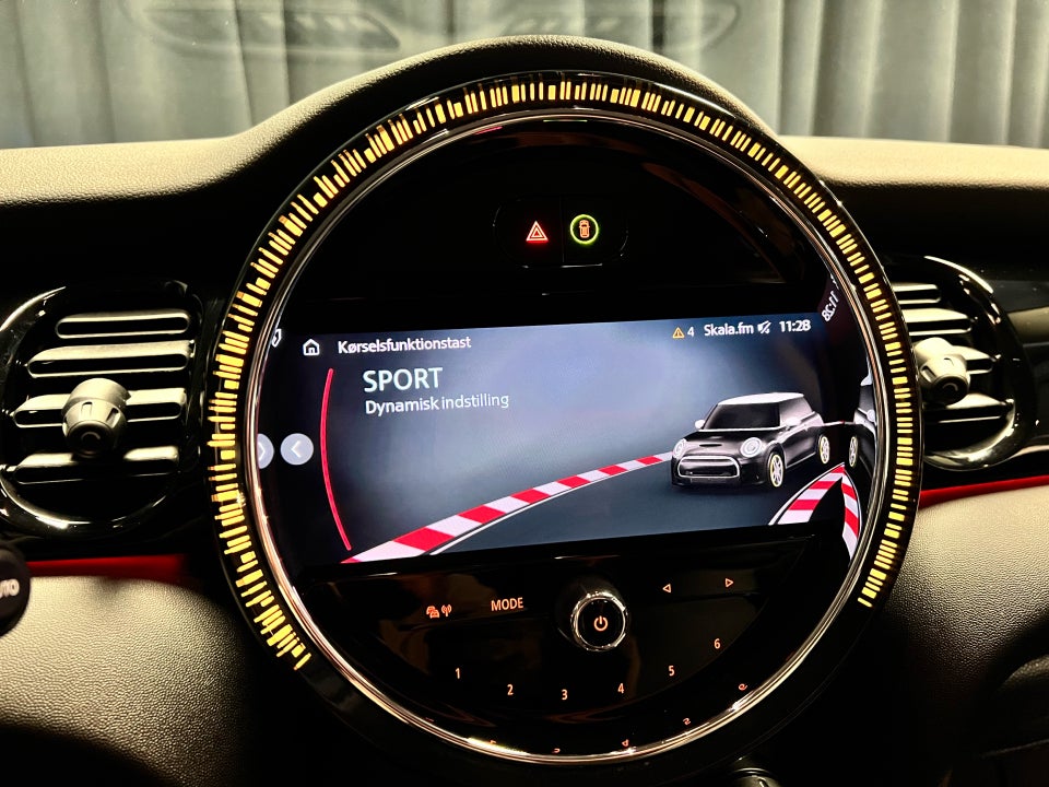 MINI Cooper SE Classic Trim 3d