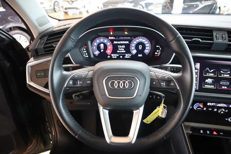 Audi Q3 35 TFSi Advanced Prestige S-tr. 5d