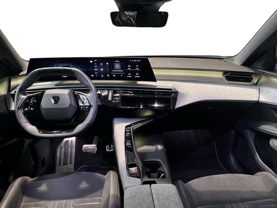 Peugeot e-3008 77 GT Pack 5d