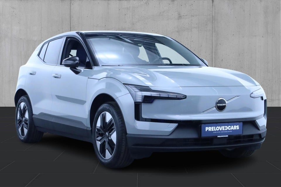 Volvo EX30 Standard Range Plus 5d