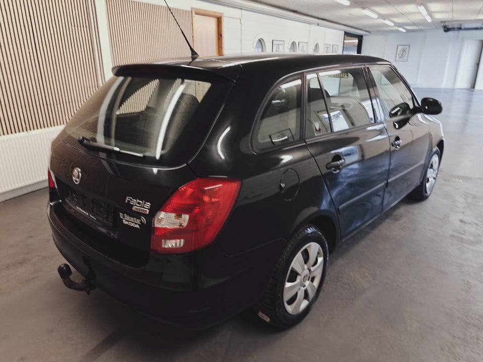 Skoda Fabia 1,2 12V Elegance Combi 5d