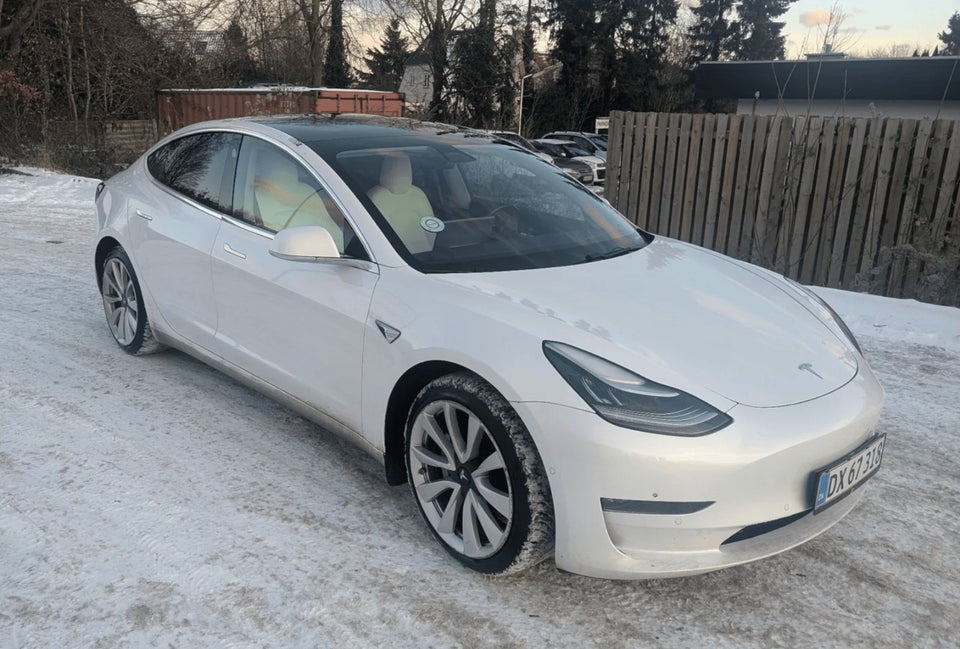 Tesla Model 3 Long Range AWD 4d