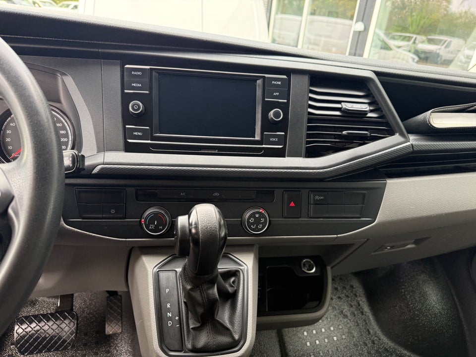 VW Transporter 2,0 TDi 150 Kassevogn DSG lang