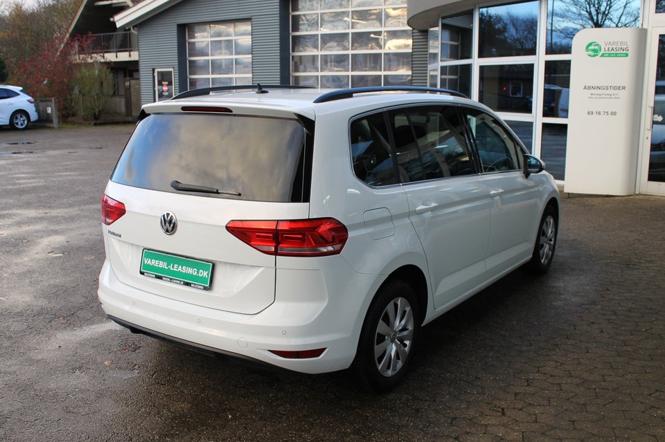 VW Touran 2,0 TDi 115 Highline DSG Van 5d