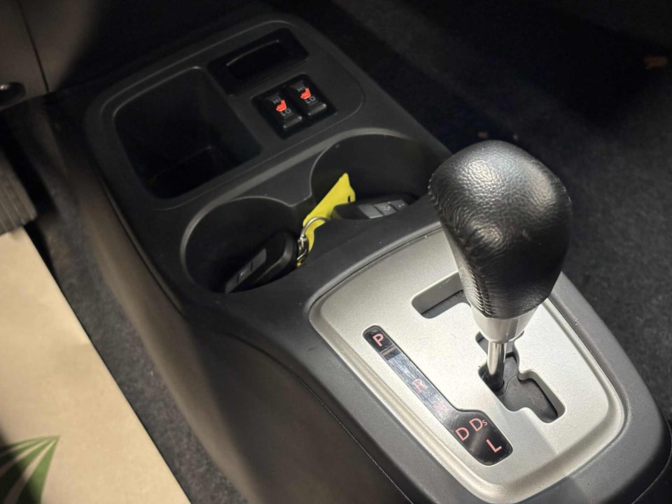 Mitsubishi Space Star 1,2 Black & White CVT 5d