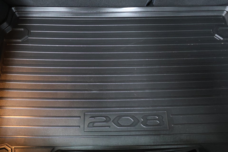 Peugeot 208 1,2 PureTech 100 Supreme Sport 5d