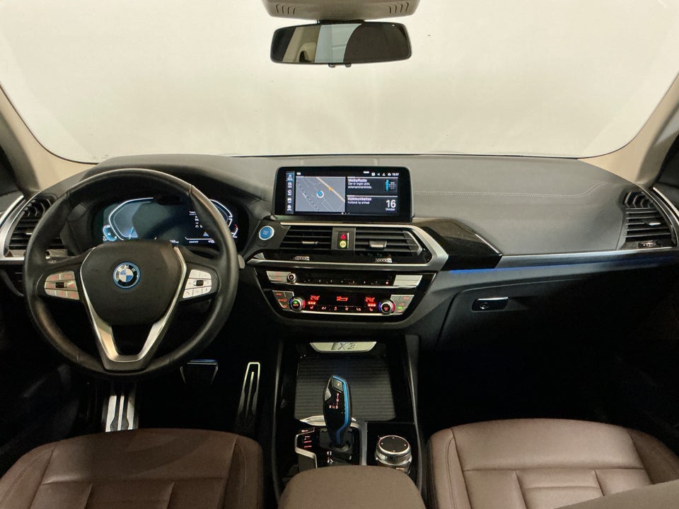 BMW iX3 Charged 5d