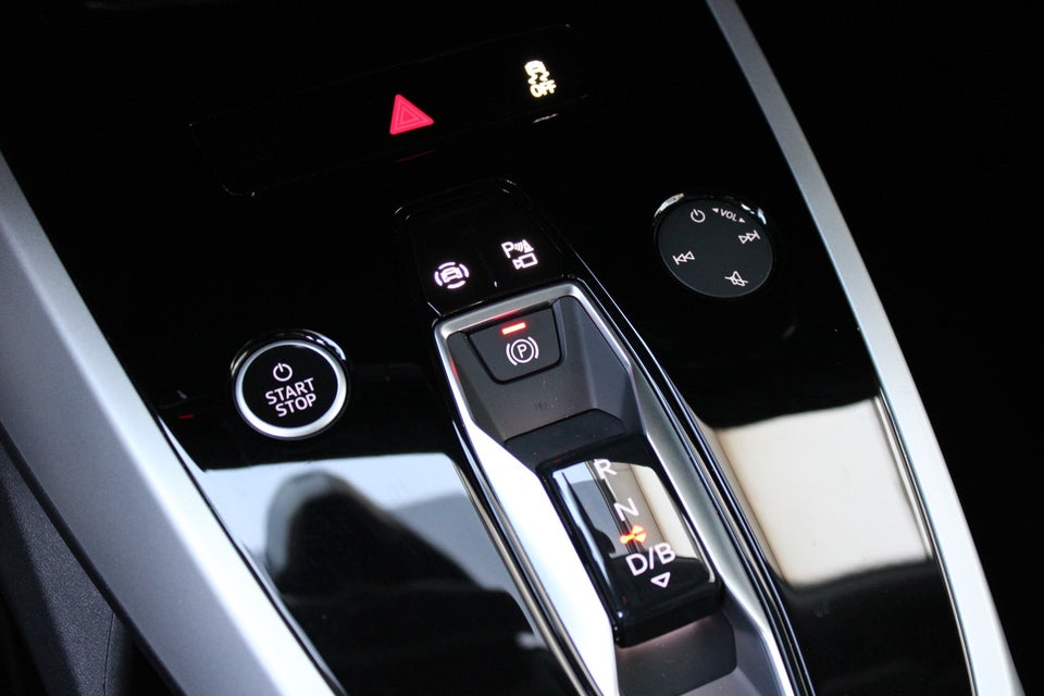 Audi Q4 e-tron 45 quattro 5d