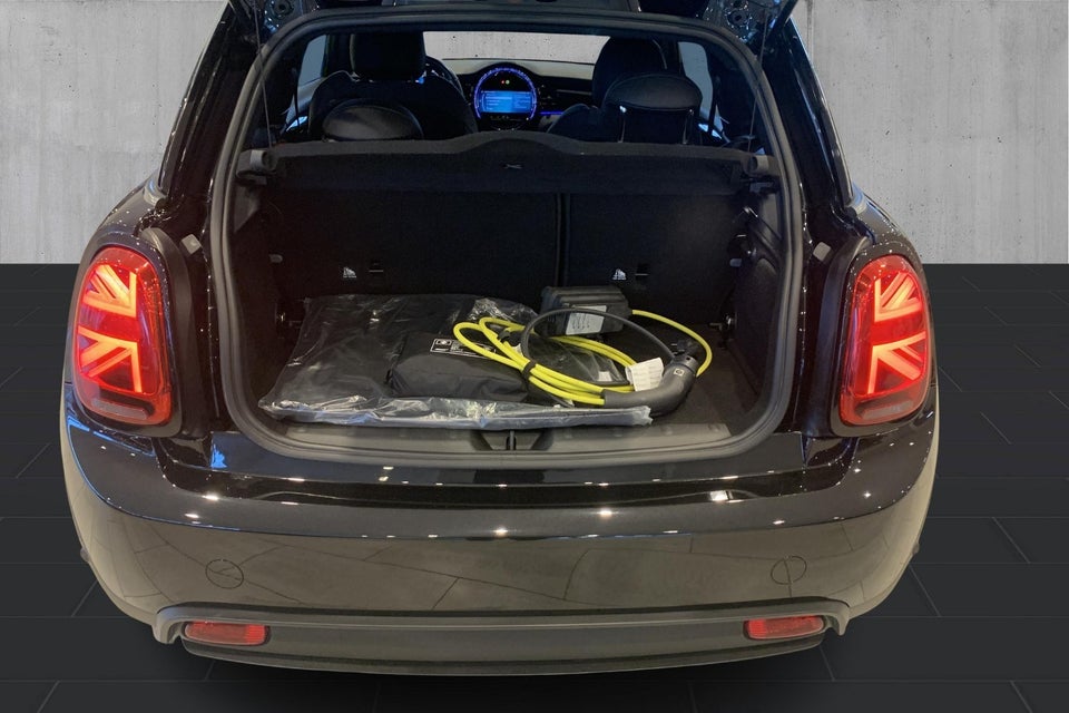 MINI Cooper SE Classic Trim 3d