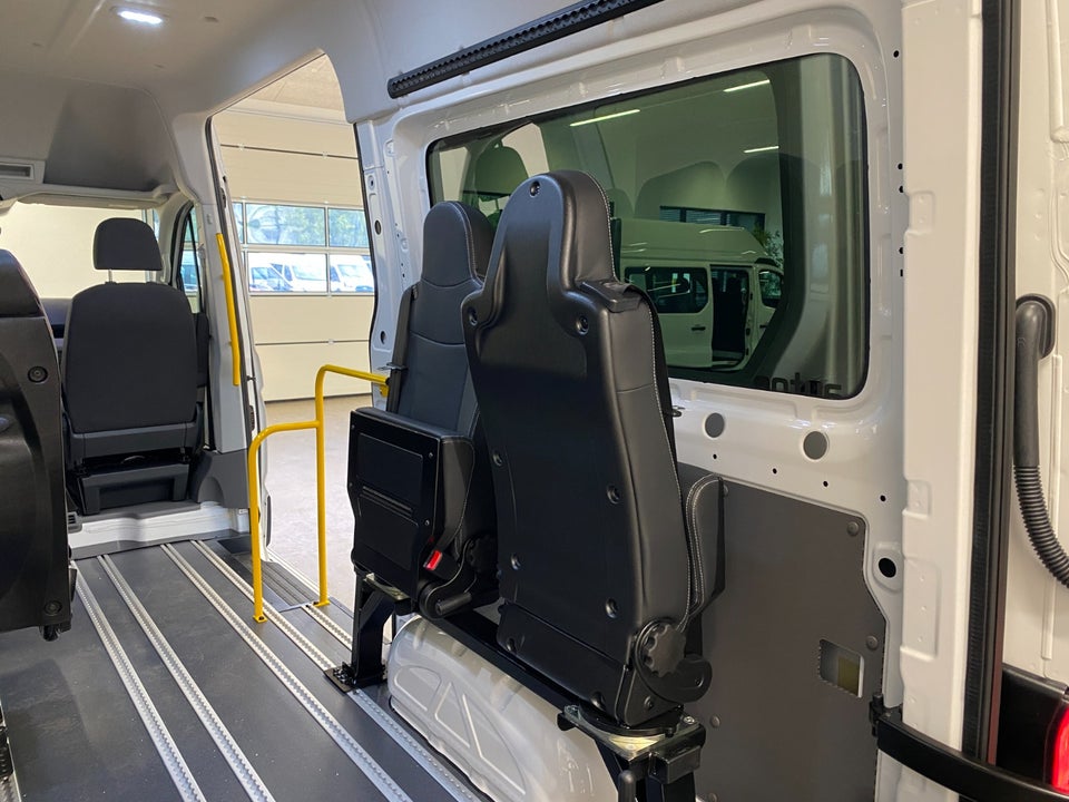 MAN TGE 2,0 3.140 Kombi L3H2 aut. FWD