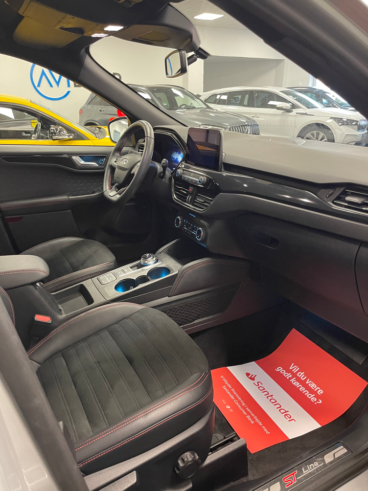 Ford Kuga 2,5 PHEV ST-Line X CVT 5d