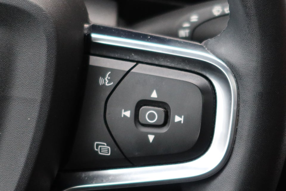 Volvo XC40 P6 ReCharge Pro 5d