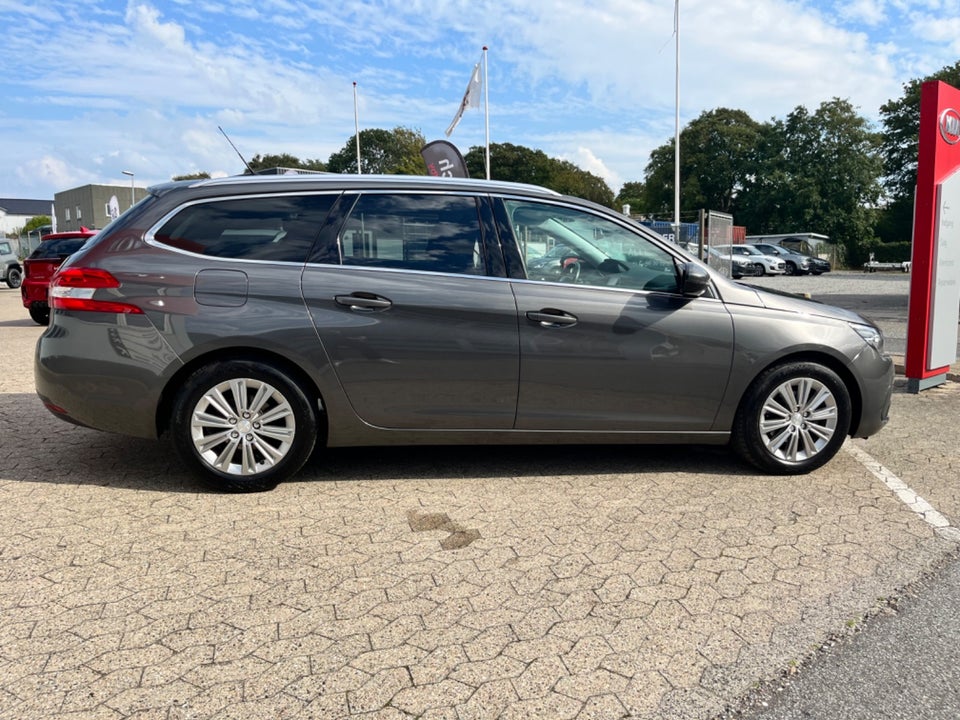 Peugeot 308 1,6 BlueHDi 120 Allure Sky SW 5d