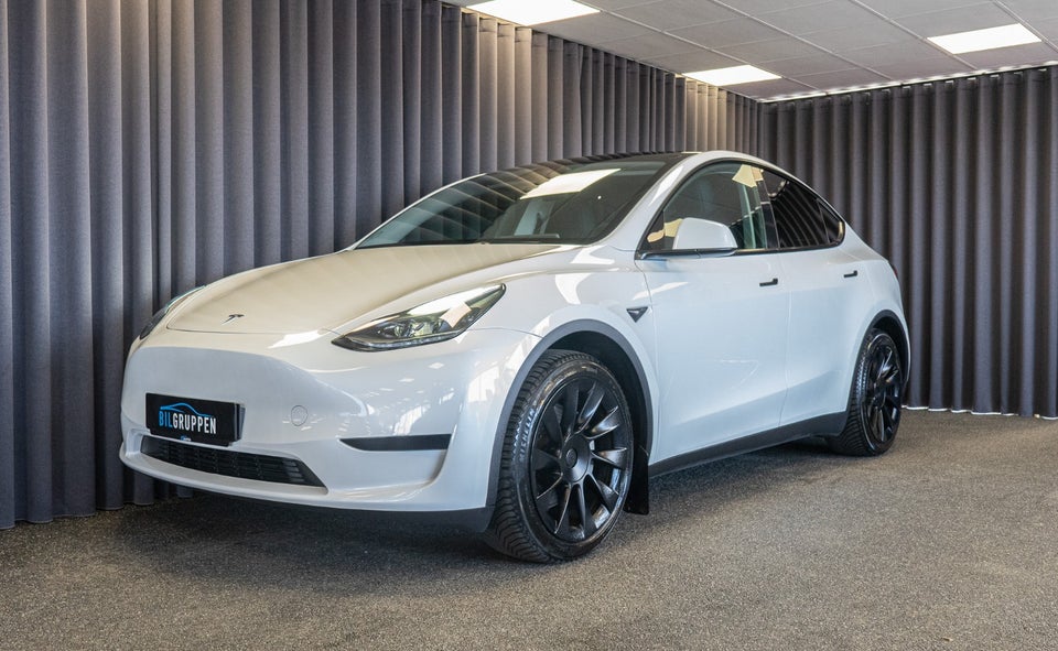 Tesla Model Y RWD 5d