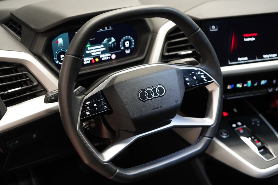 Audi Q4 e-tron 45 S-line 5d