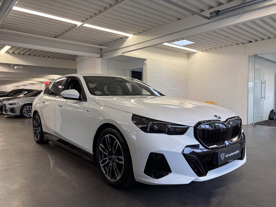 BMW i5 eDrive40 M-Sport Pro 4d