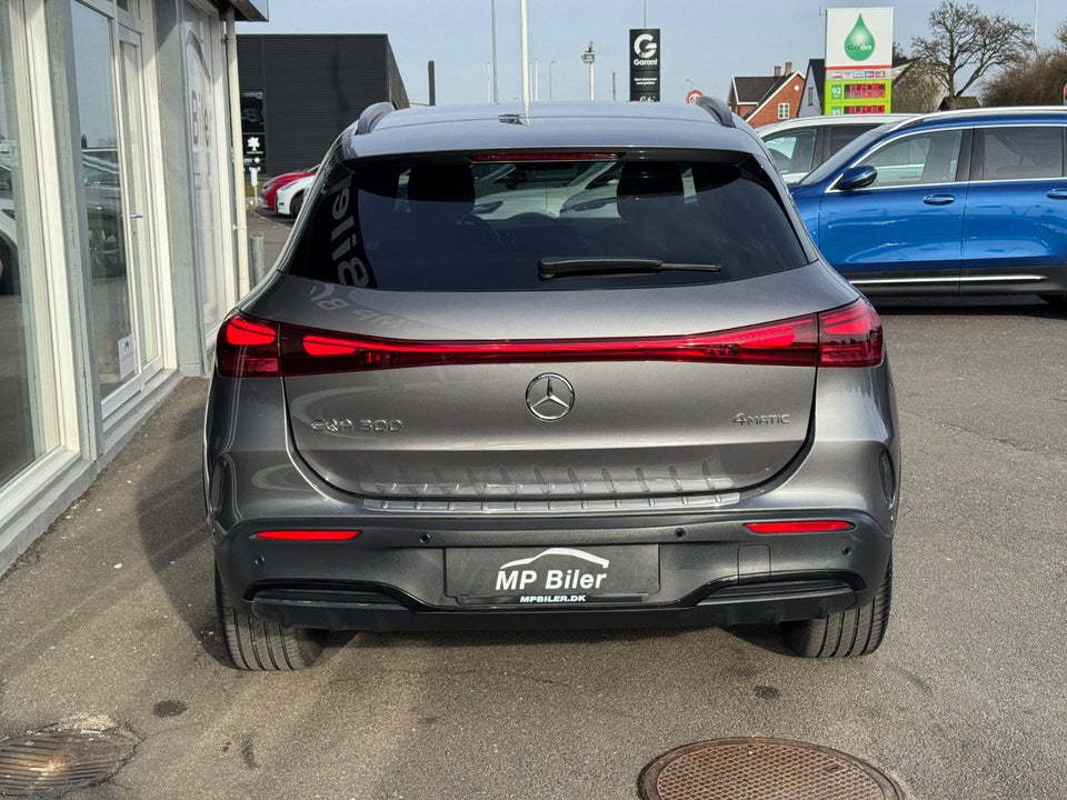 Mercedes EQA300 AMG Line 4Matic 5d