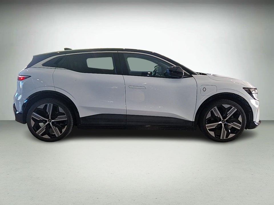 Renault Megane E-Tech 60 Iconic 5d