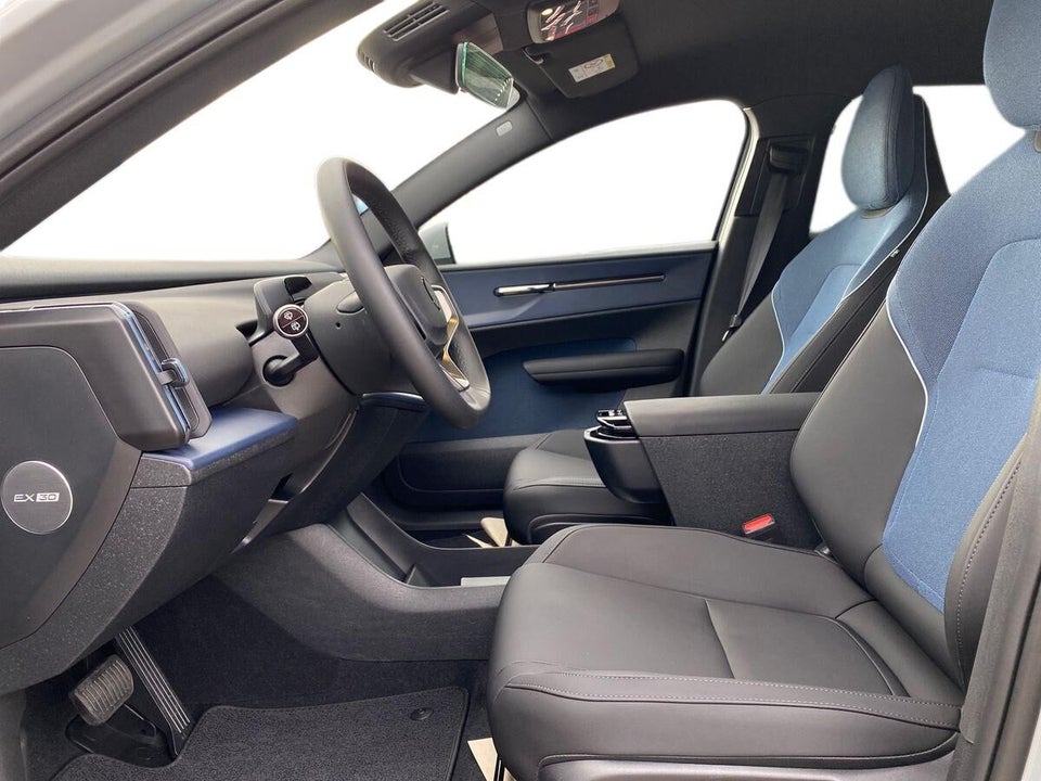 Volvo EX30 Extended Range Core 5d
