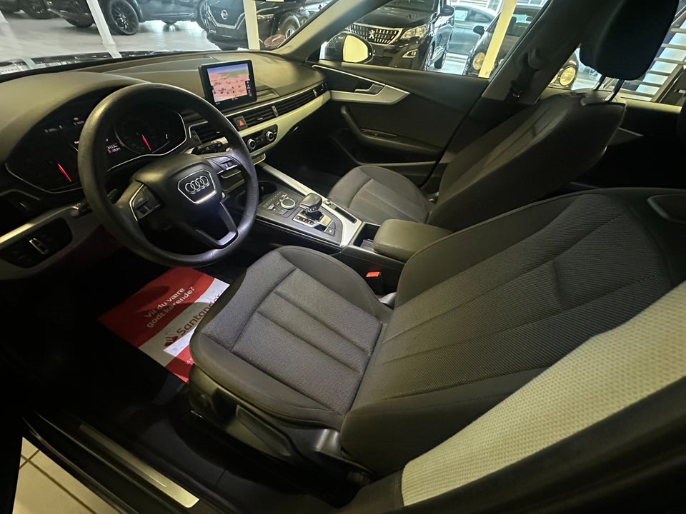 Audi A4 2,0 TDi 150 Avant S-tr. 5d